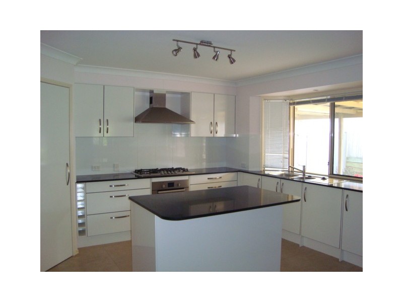 48 VANDERBILT STREET, Eight Mile Plains QLD 4113