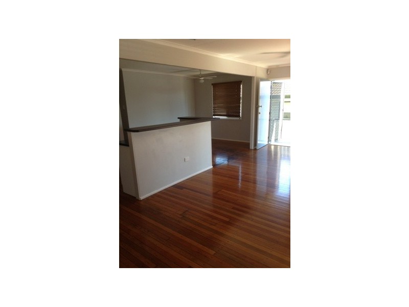 73 LIVERPOOL STREET, Eight Mile Plains QLD 4113