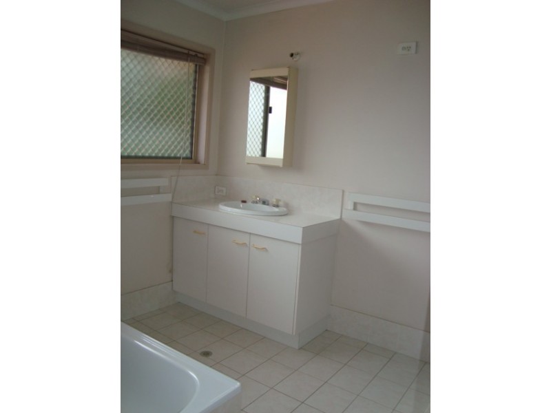 15 NARDIE STREET, Eight Mile Plains QLD 4113