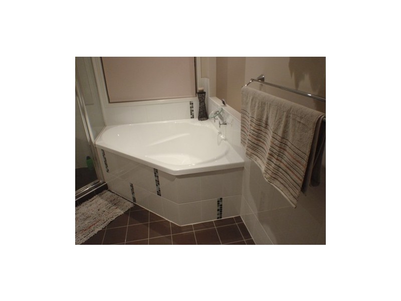 15 Farzana Place, Underwood QLD 4119