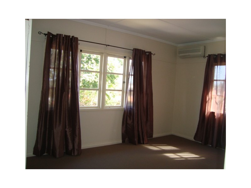 523 Warrigal Road, Eight Mile Plains QLD 4113