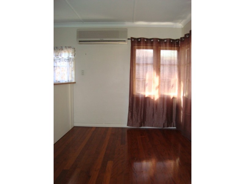 523 Warrigal Road, Eight Mile Plains QLD 4113