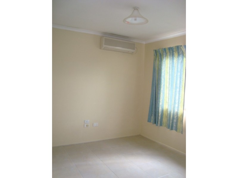 8 AMINTA STREET, Sunnybank QLD 4109