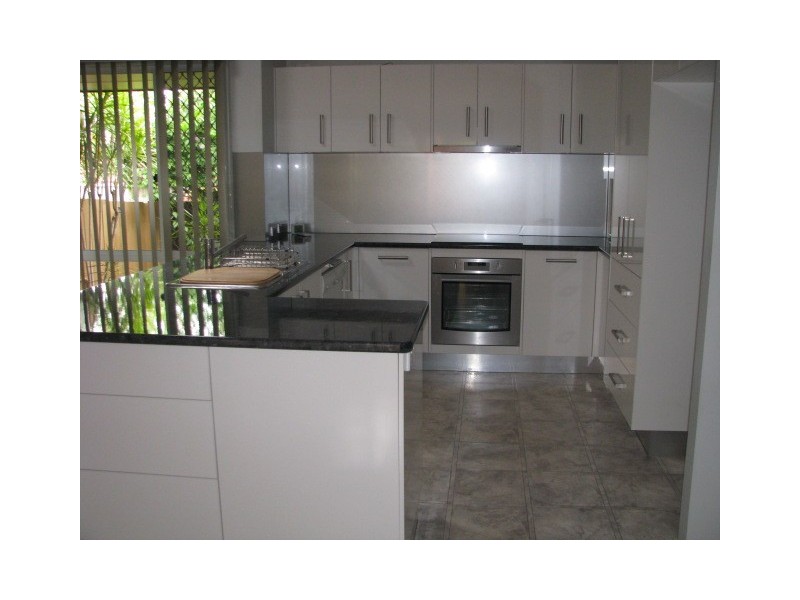 3 Bordeaux St, Eight Mile Plains QLD 4113