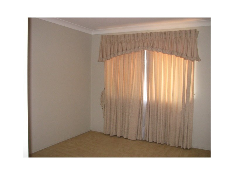 1 ALBERTON COURT, Eight Mile Plains QLD 4113