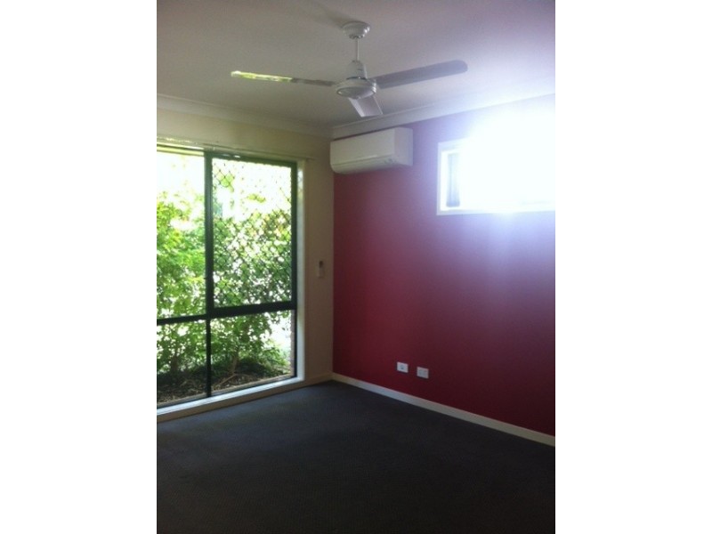 102 ALAN CRES, Eight Mile Plains QLD 4113