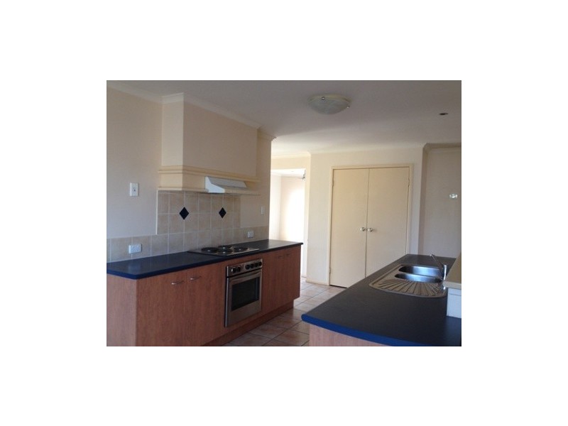 3 LOCHANO CLOSE, Parkinson QLD 4115