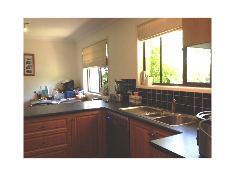 11 TROOD STREET, Macgregor QLD 4109