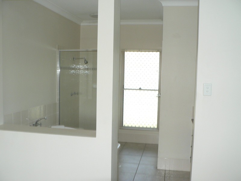 55 WALLUM RD, Parkinson QLD 4115