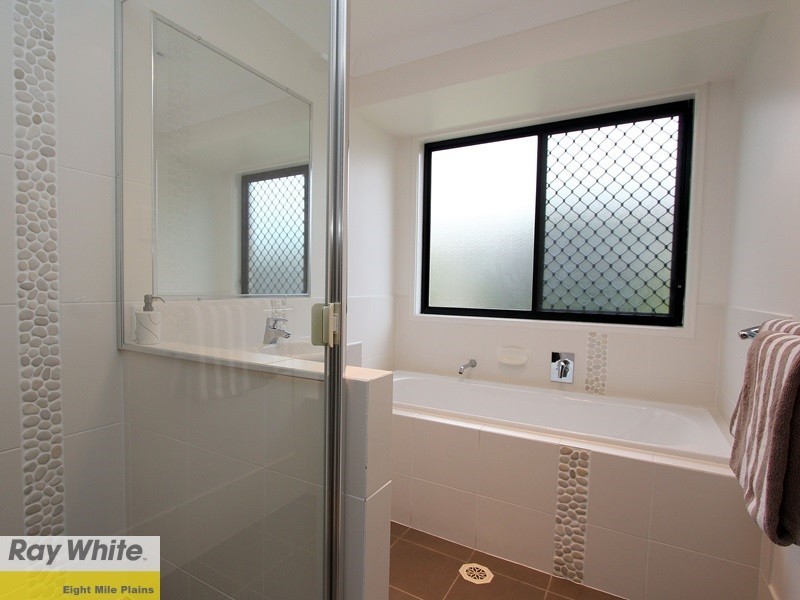 145 Wallum Drive, Parkinson QLD 4115