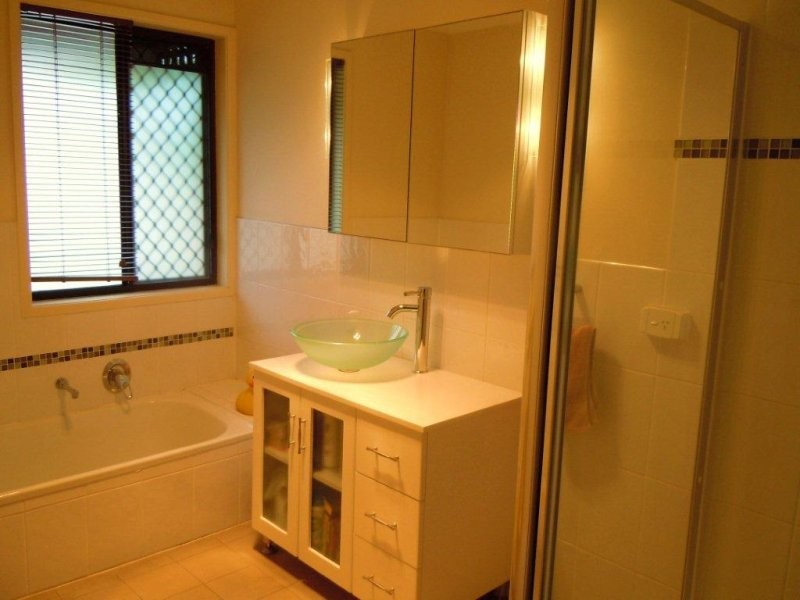 18/1 KELDA ST, Robertson QLD 4109