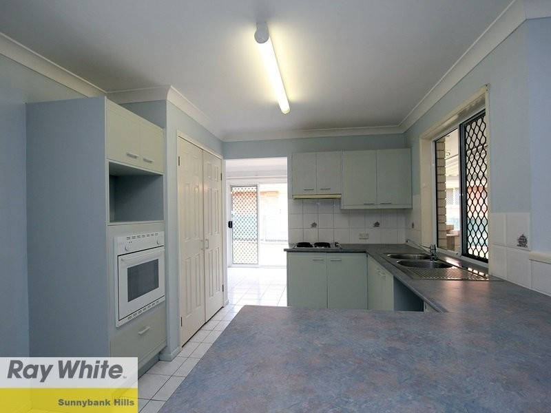 16 GADDES PL, Sunnybank QLD 4109