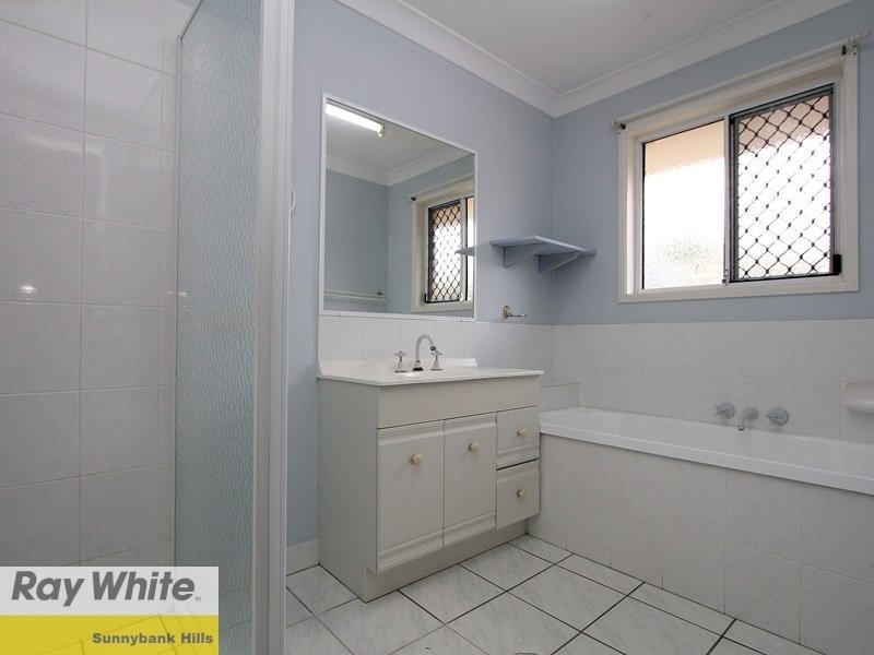 16 GADDES PL, Sunnybank QLD 4109