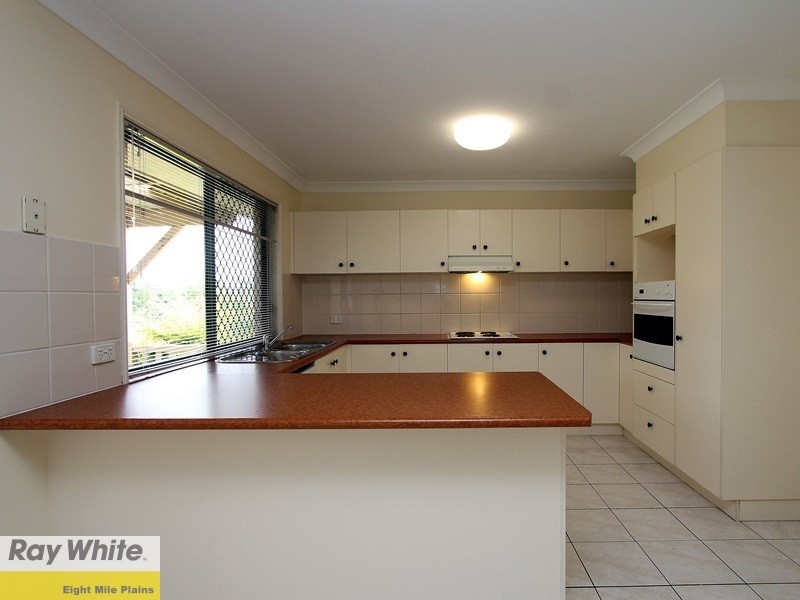 86 Oakleaf Street, Eight Mile Plains QLD 4113