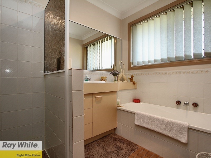 1 Yucca Court, Eight Mile Plains QLD 4113