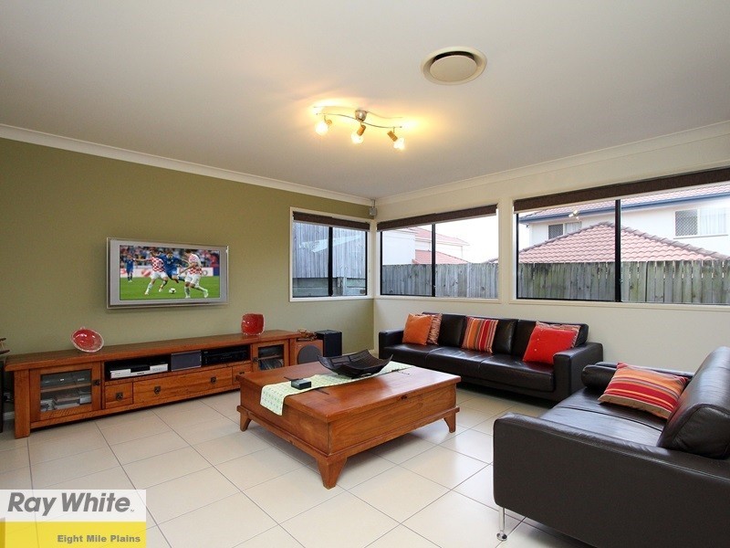 99 Bordeaux Street, Eight Mile Plains QLD 4113