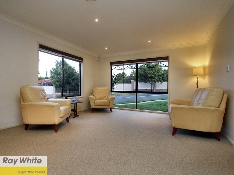 99 Bordeaux Street, Eight Mile Plains QLD 4113