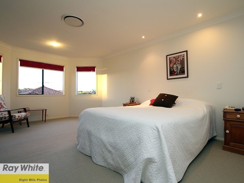 99 Bordeaux Street, Eight Mile Plains QLD 4113