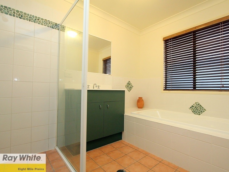 99 Bordeaux Street, Eight Mile Plains QLD 4113