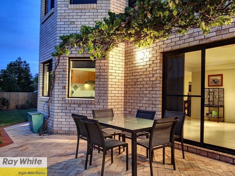 99 Bordeaux Street, Eight Mile Plains QLD 4113