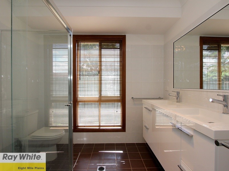 27 Oakleaf Street, Eight Mile Plains QLD 4113