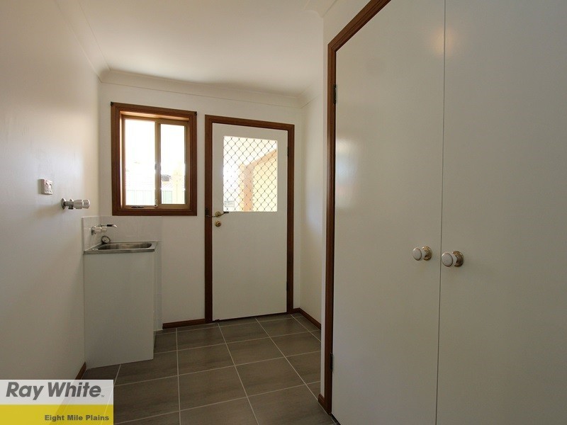 27 Oakleaf Street, Eight Mile Plains QLD 4113
