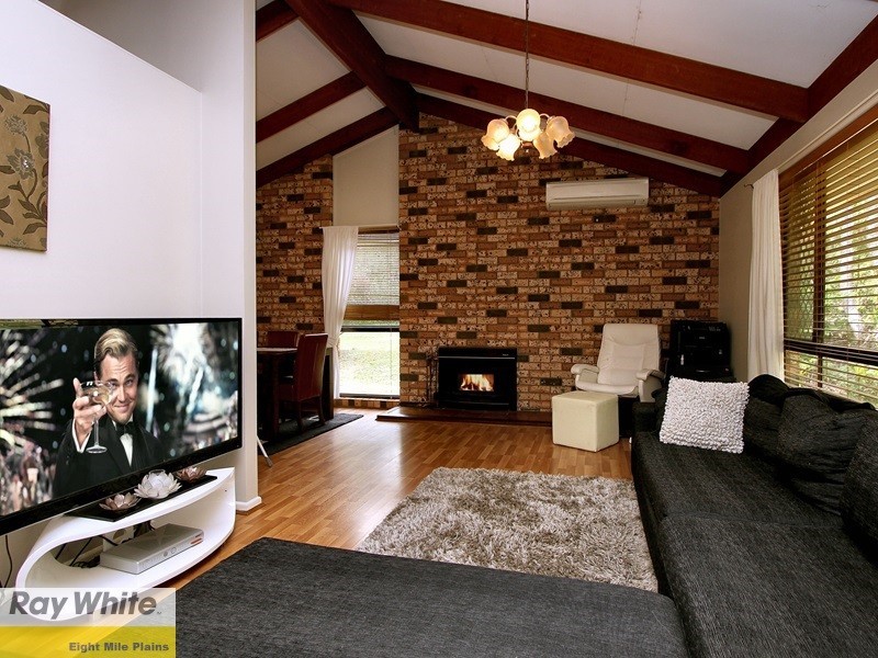 1 Peregrine Street, Park Ridge QLD 4125