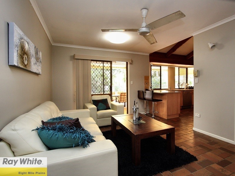 1 Peregrine Street, Park Ridge QLD 4125