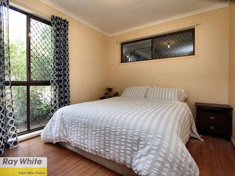 1 Peregrine Street, Park Ridge QLD 4125