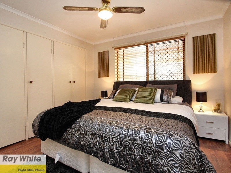 1 Peregrine Street, Park Ridge QLD 4125