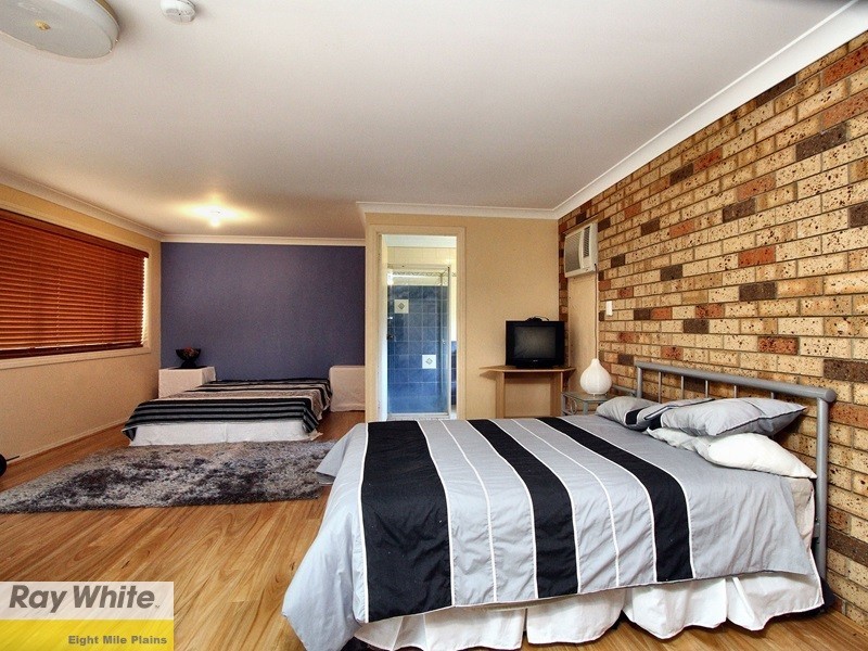 1 Peregrine Street, Park Ridge QLD 4125