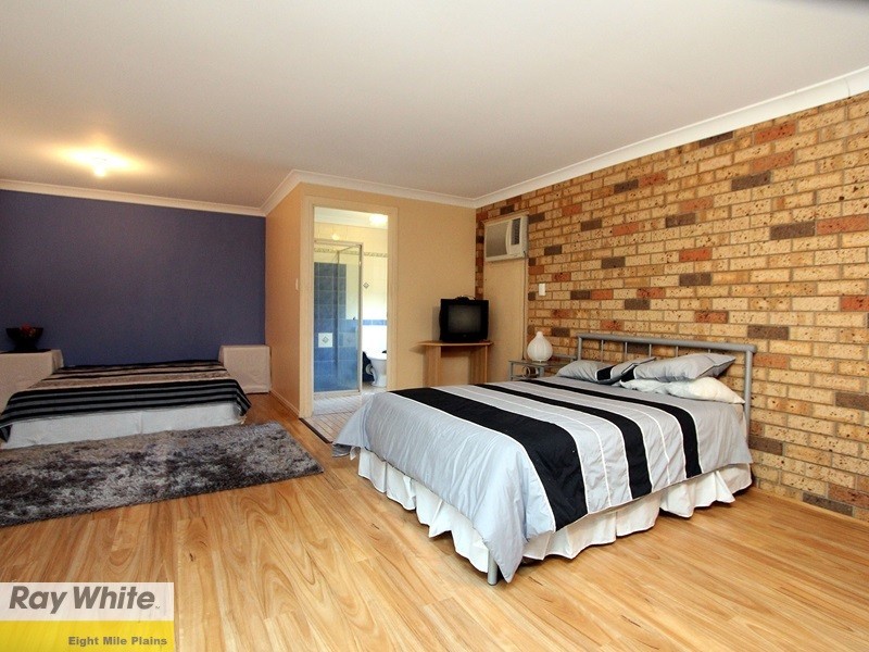 1 Peregrine Street, Park Ridge QLD 4125