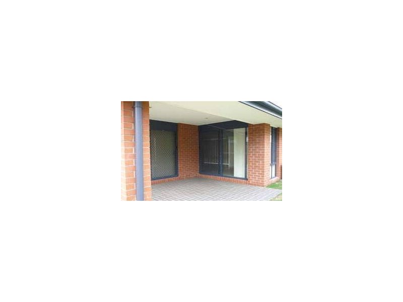 61 KAKADU STREET, Parkinson QLD 4115