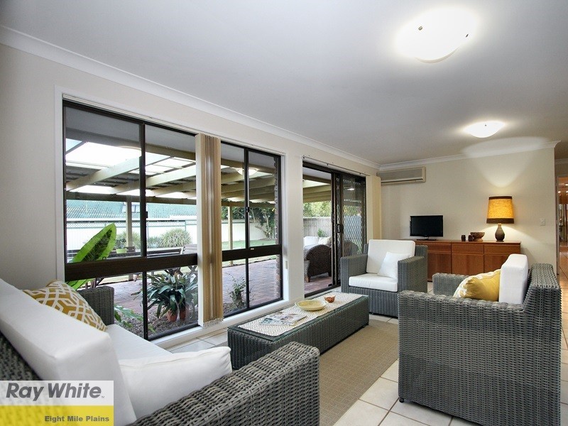 18 Petrina Street, Eight Mile Plains QLD 4113