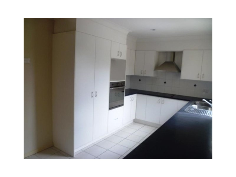 2 Brushbox Crescent, Sunnybank Hills QLD 4109