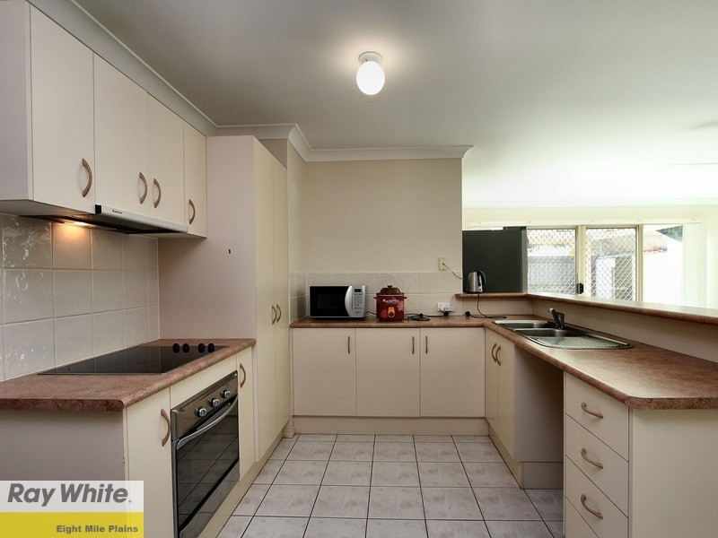 15 Wivenhoe Place, Runcorn QLD 4113