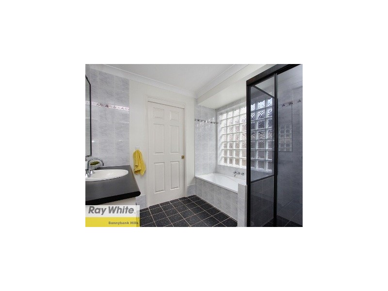 3 Daffodil Crescent, Calamvale QLD 4116