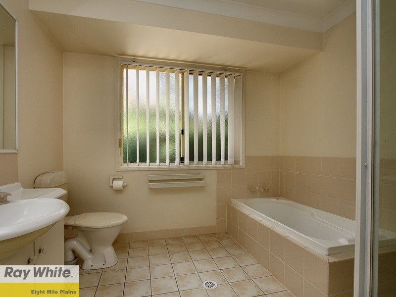 8/90 Oakleaf Street, Eight Mile Plains QLD 4113