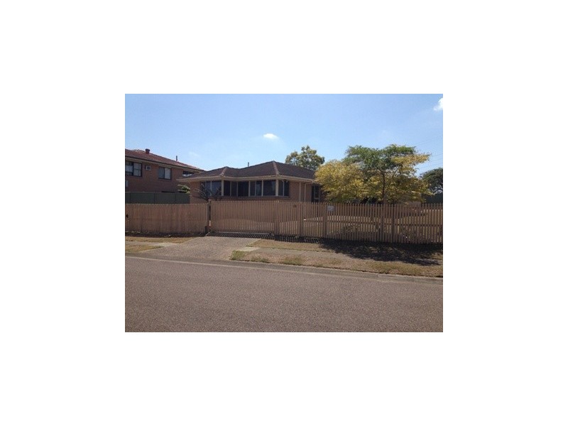 18 Heathfield Street, Eight Mile Plains QLD 4113