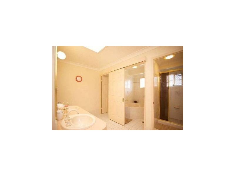 12 Lincoln Place, Stretton QLD 4116