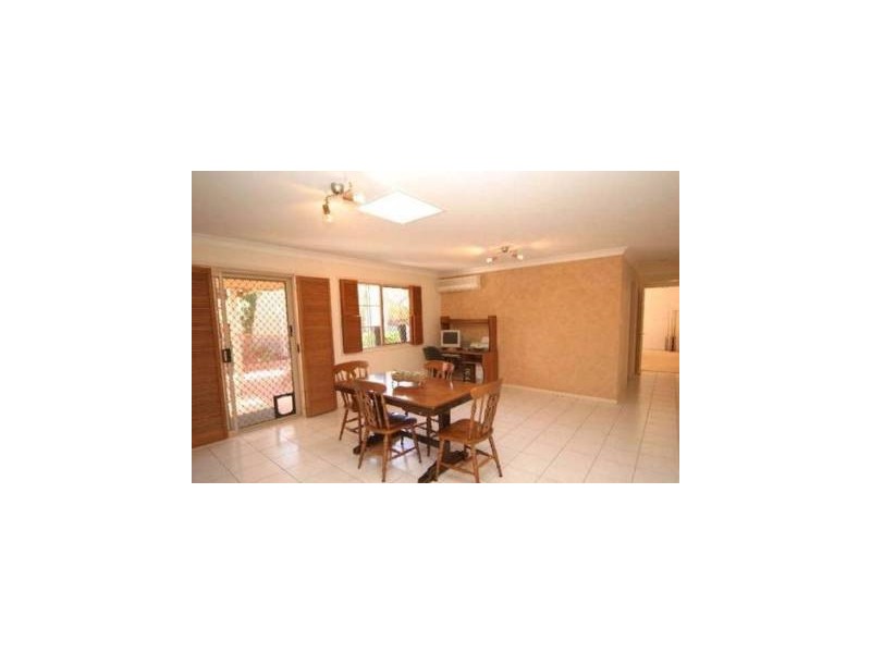 12 Lincoln Place, Stretton QLD 4116