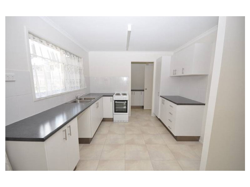 21 Lyngrove Street, Kingston QLD 4114