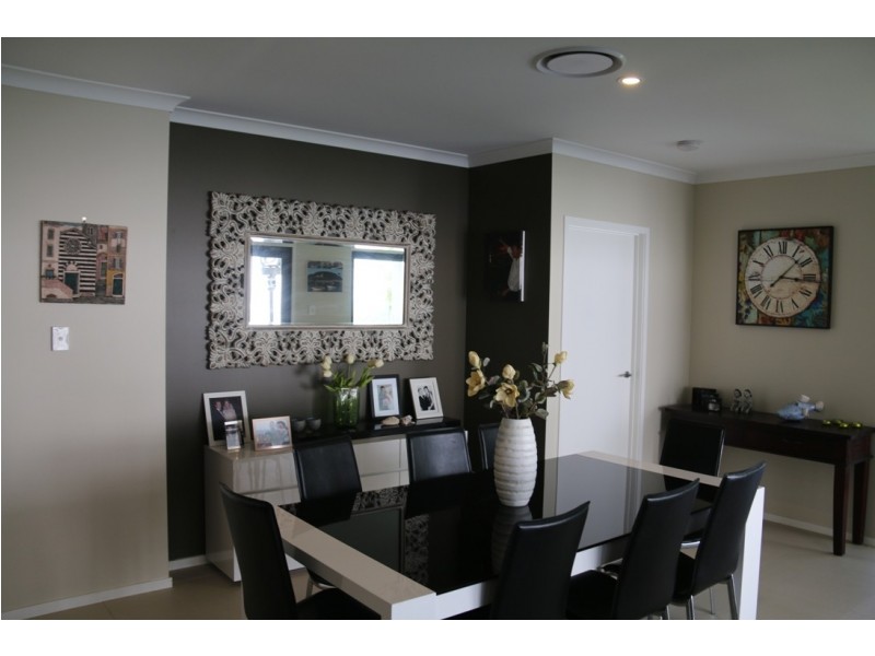 70 Skyview Avenue, Rochedale QLD 4123