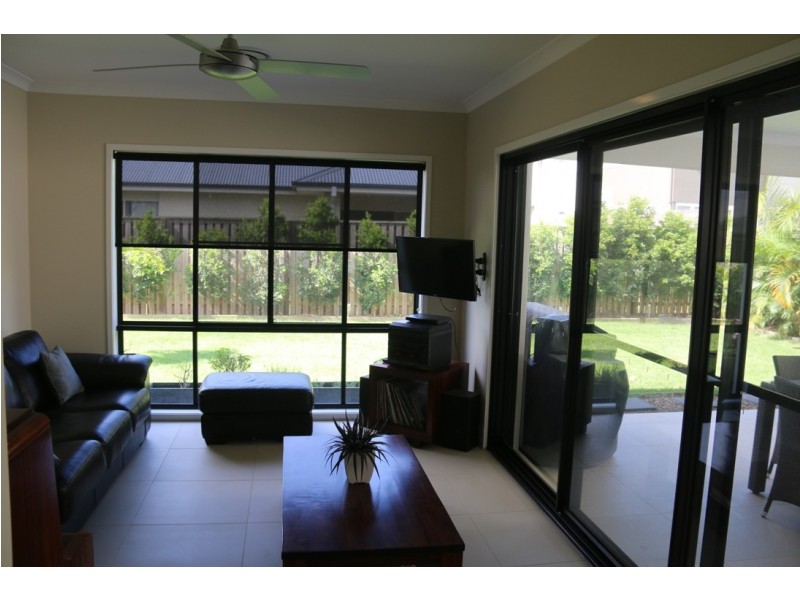 70 Skyview Avenue, Rochedale QLD 4123