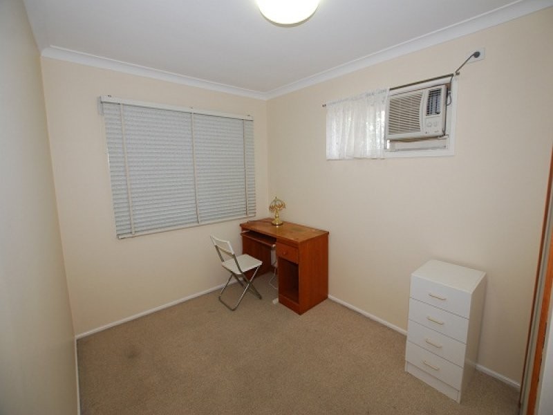 30 Gonzales Street, Macgregor QLD 4109