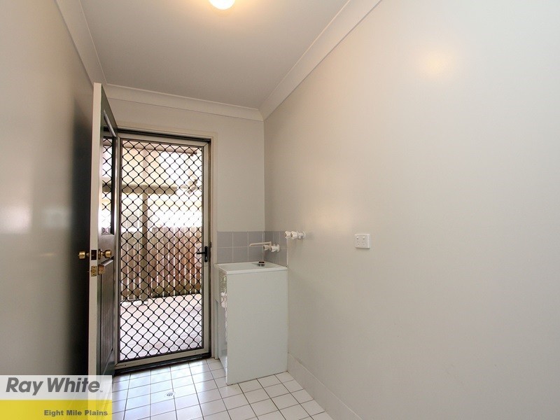 34 Greenlaw Place, Eight Mile Plains QLD 4113