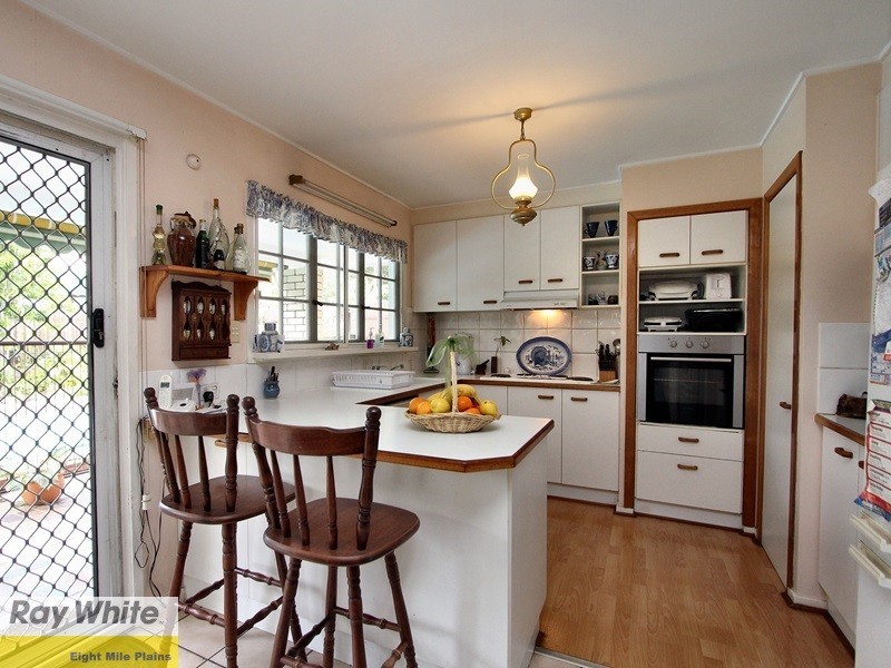 30 Jonathan Street, Macgregor QLD 4109