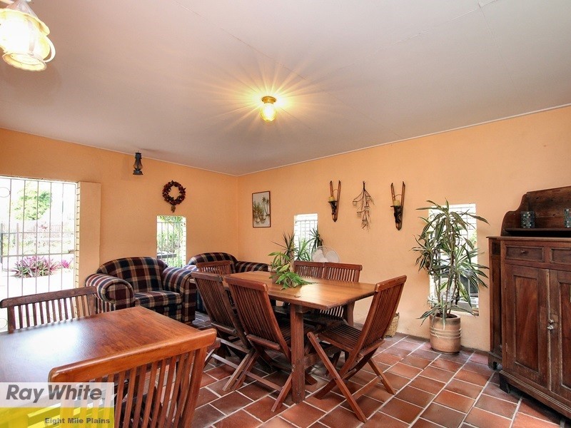 30 Jonathan Street, Macgregor QLD 4109