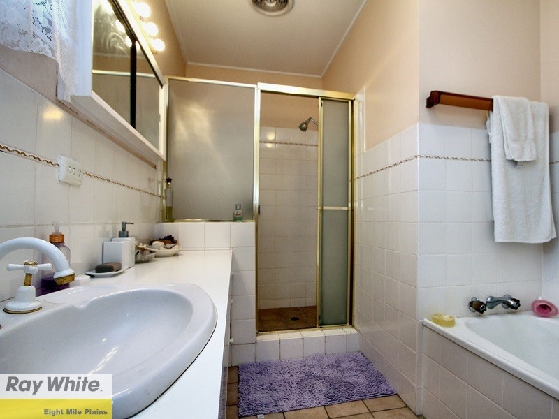 30 Jonathan Street, Macgregor QLD 4109