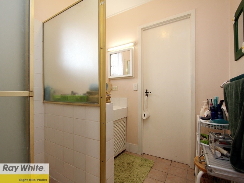 30 Jonathan Street, Macgregor QLD 4109